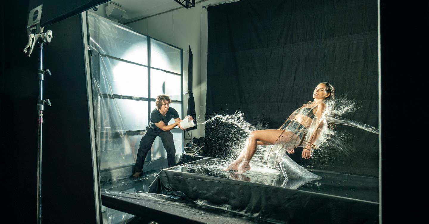 The Pirelli Calendar between poetry, sensuality and an aura of